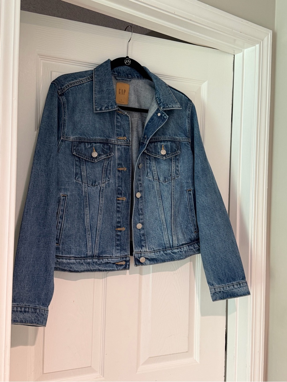 GAP Women's Classic Medium Blue Denim Jacket - Picture 2 of 9